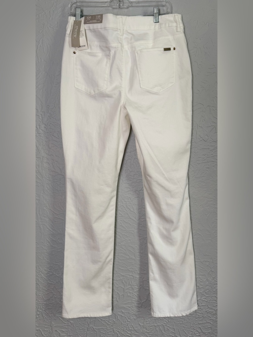 Chicos So Slimming Girlfriend Straight Leg Jeans White 10R 1.5R Alabaster NEW - Picture 2 of 16